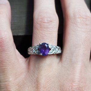 Size 8 Sterling Silver Oval Amethyst With Diamond Chip Accents Band Ring